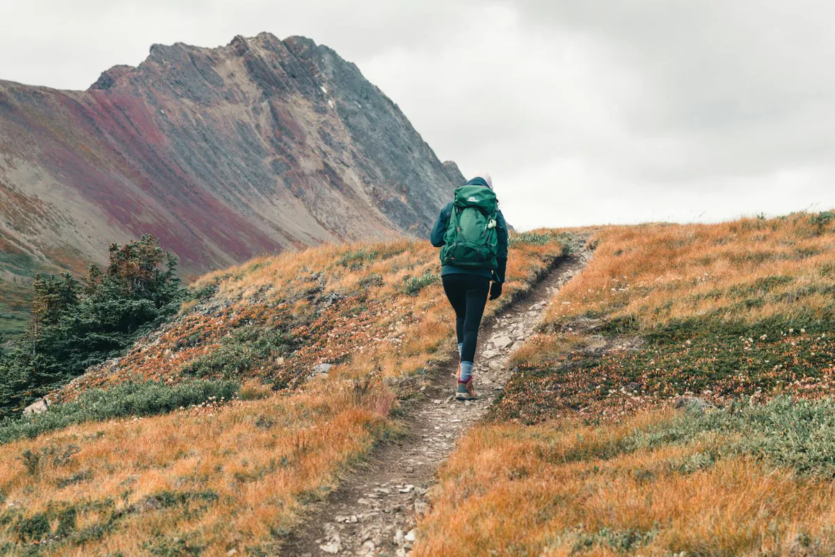 Best Hiking Daypacks for Maine Trails (2026) | Tested and Reviewed