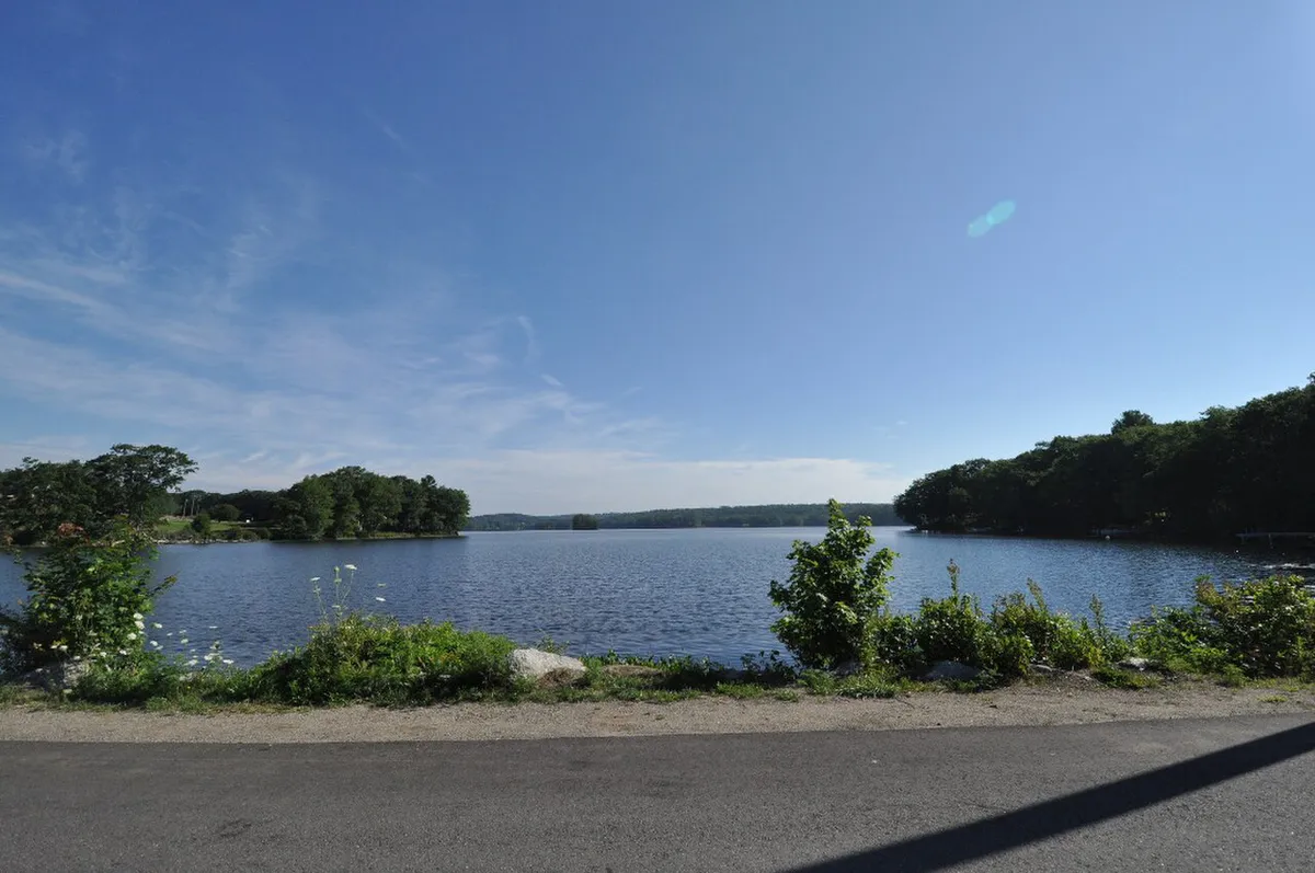 Damariscotta Lake